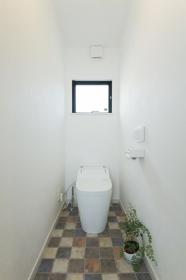 ヒロ建工 【1500～2000万円/20坪台/間取り有/埼玉県】スキップフロア＆吹き抜けカフェ風の家の建築実例画像8