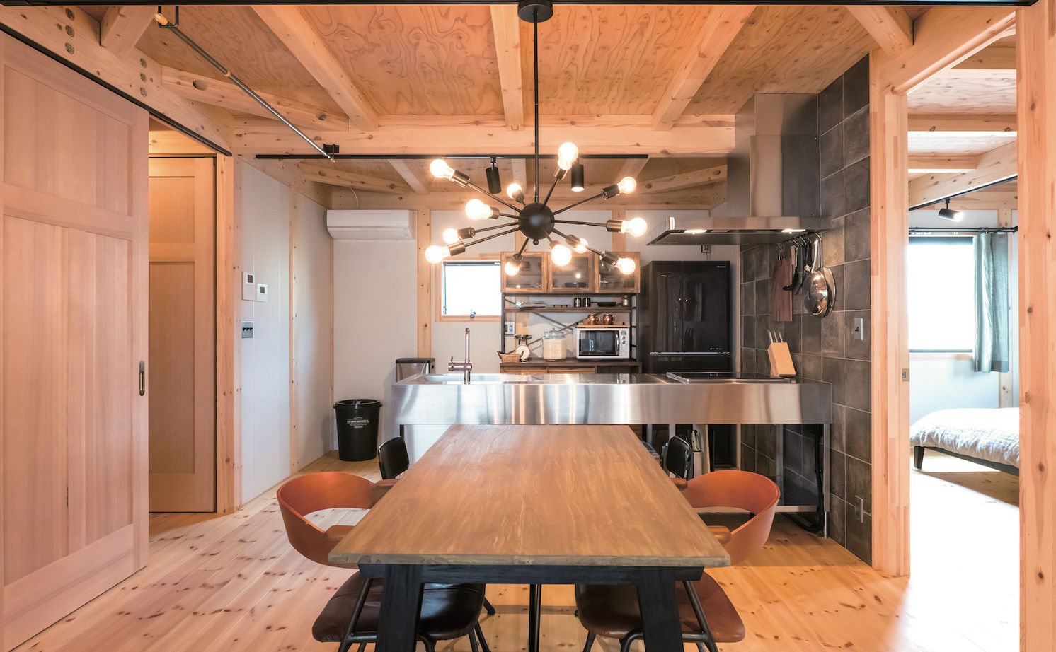 ヒロ建工 【2,000万円台/20坪台/間取り有/埼玉県】デザインや家事動線の理想も叶える 子育てがしやすい平屋の住まいの建築実例画像6