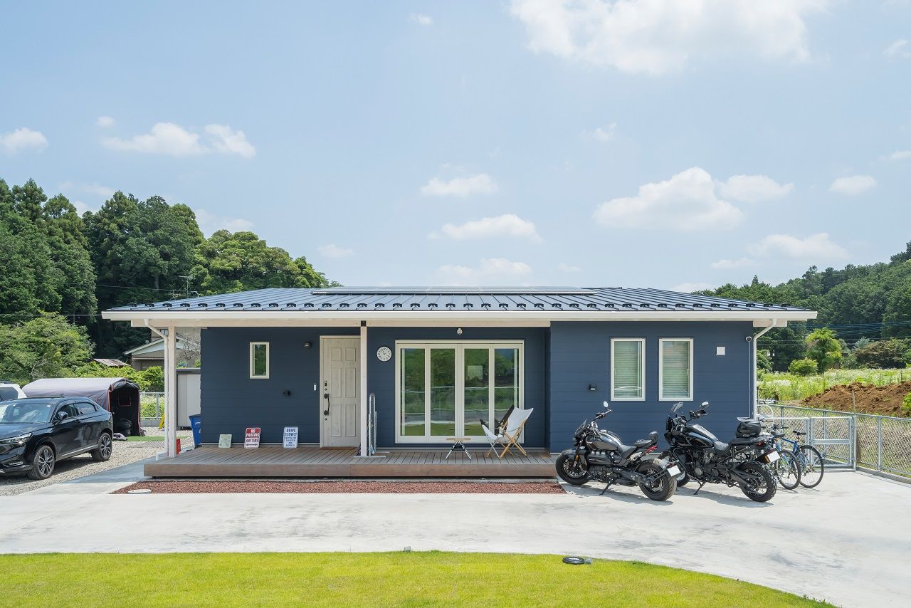 ヒロ建工 【2000万円台/間取り図有/埼玉県】大開口が内と外をつなぐアメリカンスタイルの平屋の建築実例画像