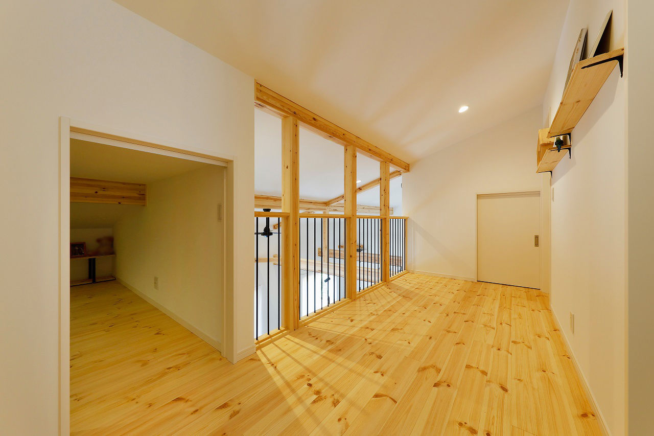 ヒロ建工 【2000万円台/間取り図有/東京都】趣味のバイクを眺めながら暮らす、広いアウトドアストッカーのある家の建築実例画像8