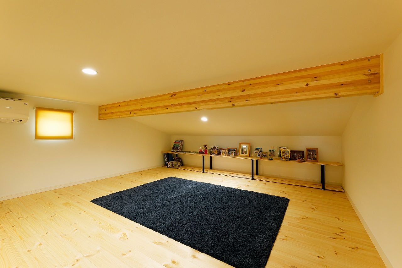 ヒロ建工 【2000万円台/間取り図有/東京都】趣味のバイクを眺めながら暮らす、広いアウトドアストッカーのある家の建築実例画像9