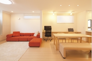 高山マテリアル 【1000万円台/約28坪/横浜市】横浜に建つ、高気密高断熱の3階建てビルドインガレージの家＜間取り図有＞の建築実例画像7