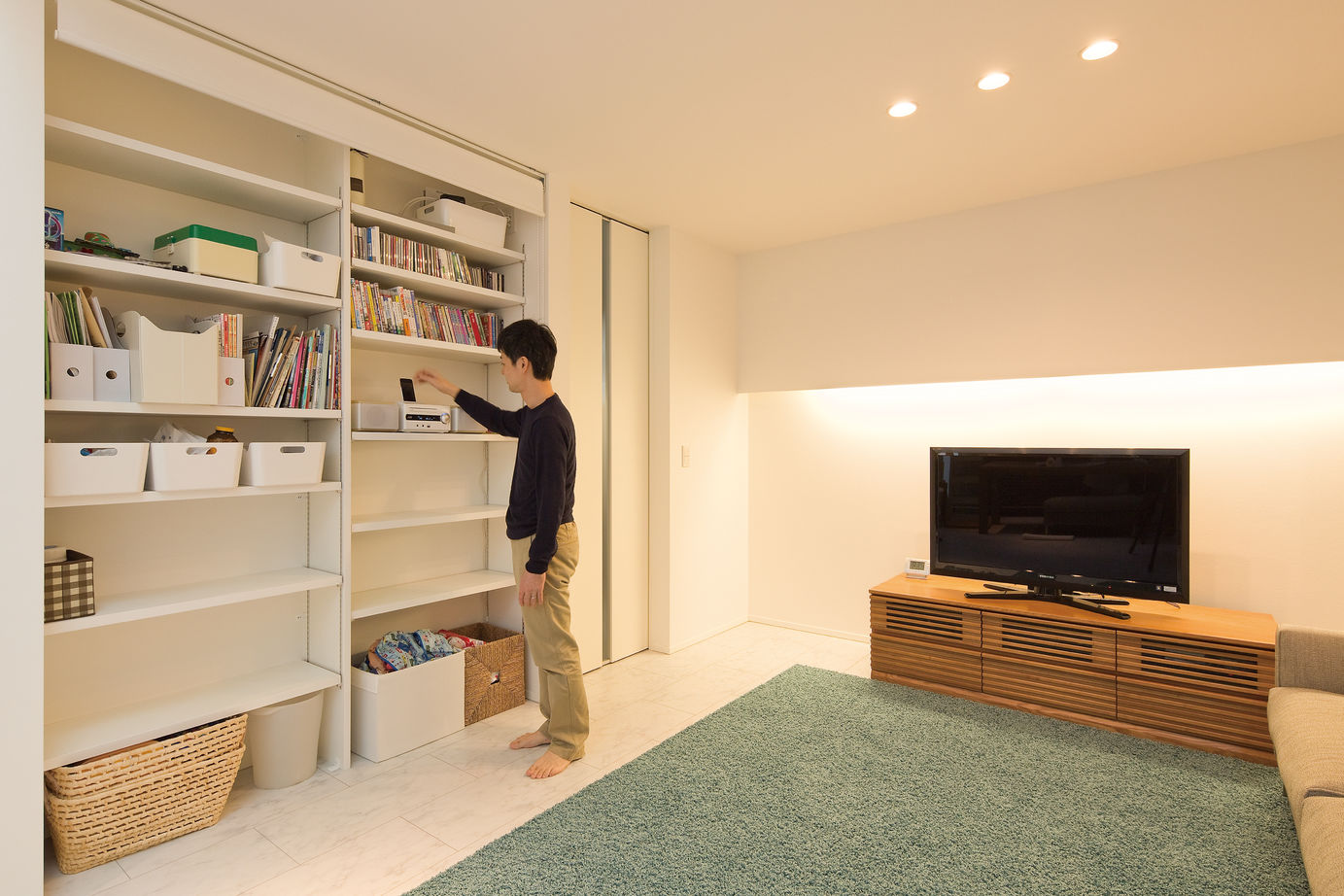 高山マテリアル 【1000万円台/延床34坪】窓が少なくても室内が明るく開放的！スタイリッシュな暮らしを実現＜間取り図有＞の建築実例画像7