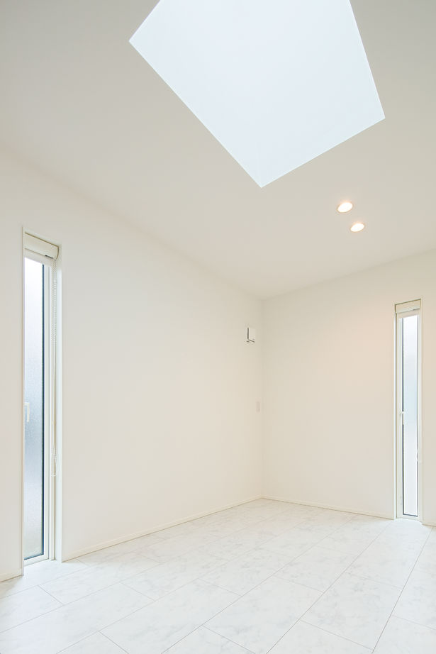 高山マテリアル 【1000万円台/延床34坪】窓が少なくても室内が明るく開放的！スタイリッシュな暮らしを実現＜間取り図有＞の建築実例画像9