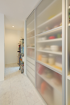 高山マテリアル 【1000万円台/延床27坪/横浜市】スタイリッシュな外観に目が惹く、洗練された空間で暮らしを楽しむ＜間取り図有＞の建築実例画像7