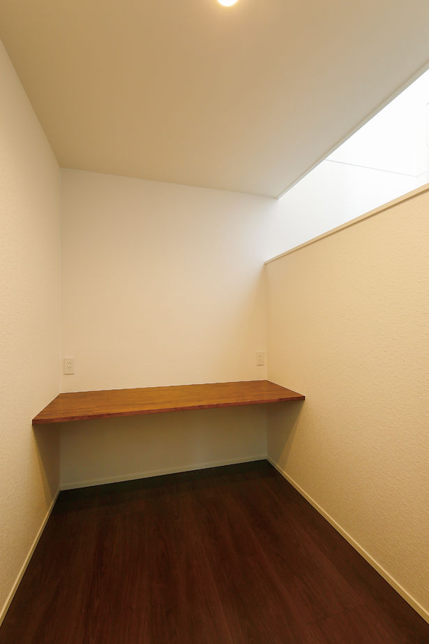 高山マテリアル 【1500万～1999万円／屋上/川崎市】見晴らしの良い高台を活かした住まいで、屋上ライフを楽しむの建築実例画像8