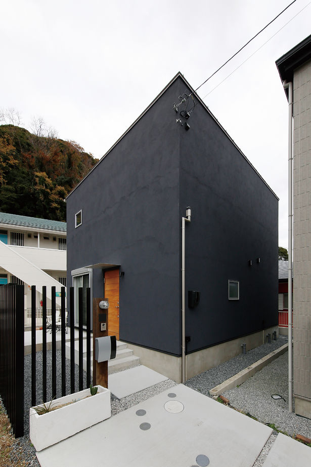 高山マテリアル 【1500万円～1999万円/逗子市】「湘南に住んで犬を飼おう！」。憧れの土地で夢を叶えた自然素材の家の建築実例画像3