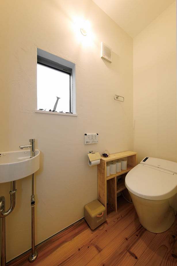 高山マテリアル 【1500万円～1999万円/逗子市】「湘南に住んで犬を飼おう！」。憧れの土地で夢を叶えた自然素材の家の建築実例画像10