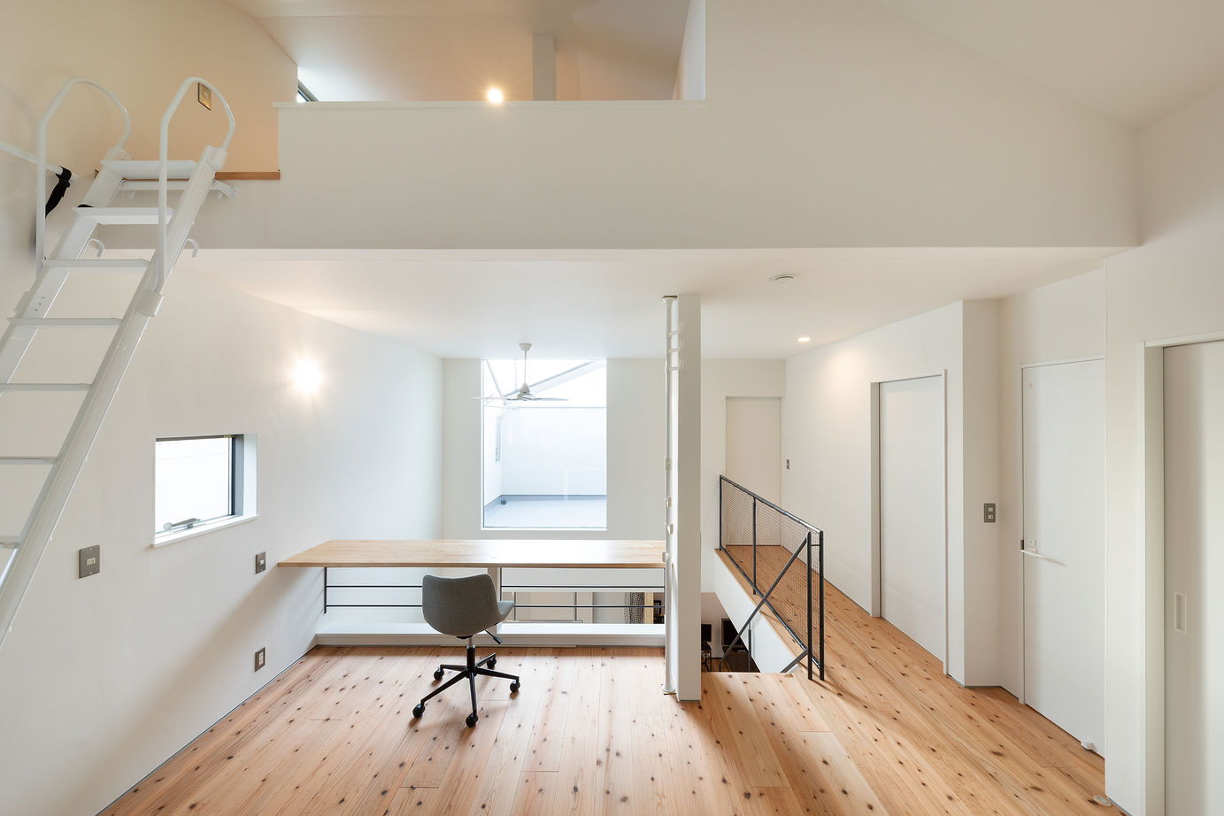 高山マテリアル 【1500万～1999万円/横浜市】サッカー練習できる吹き抜けの広々とした土間＆あったらいいなを叶える家の建築実例画像9