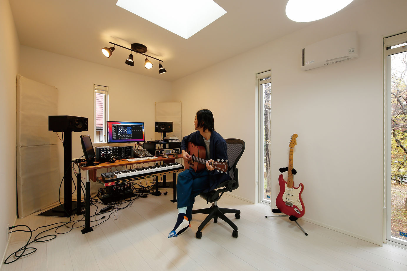 高山マテリアル 【1500万円～1999万円/大和市】趣味も楽しめる防音×収納抜群な住宅！スタイリッシュな佇まいにひとめぼれの建築実例画像3