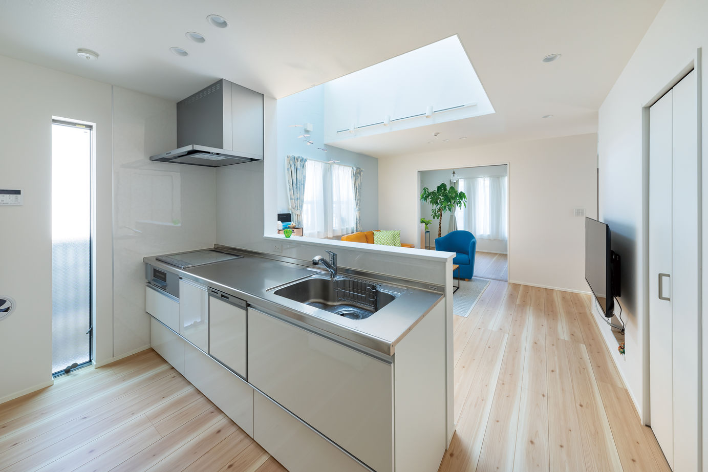 高山マテリアル 【1500万円～1999万円/大田区】限られた敷地で叶えた開放感！吹き抜け空間に光と風が溢れる住まいの建築実例画像5