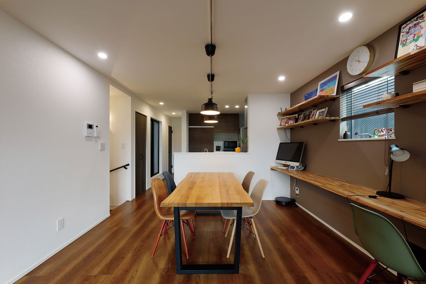 高山マテリアル 【2000万円台／敷地27.9坪／二世帯住宅/鎌倉市】狭小地を活かした屋上付き3階建て！それぞれの暮らしを尊重の建築実例画像4