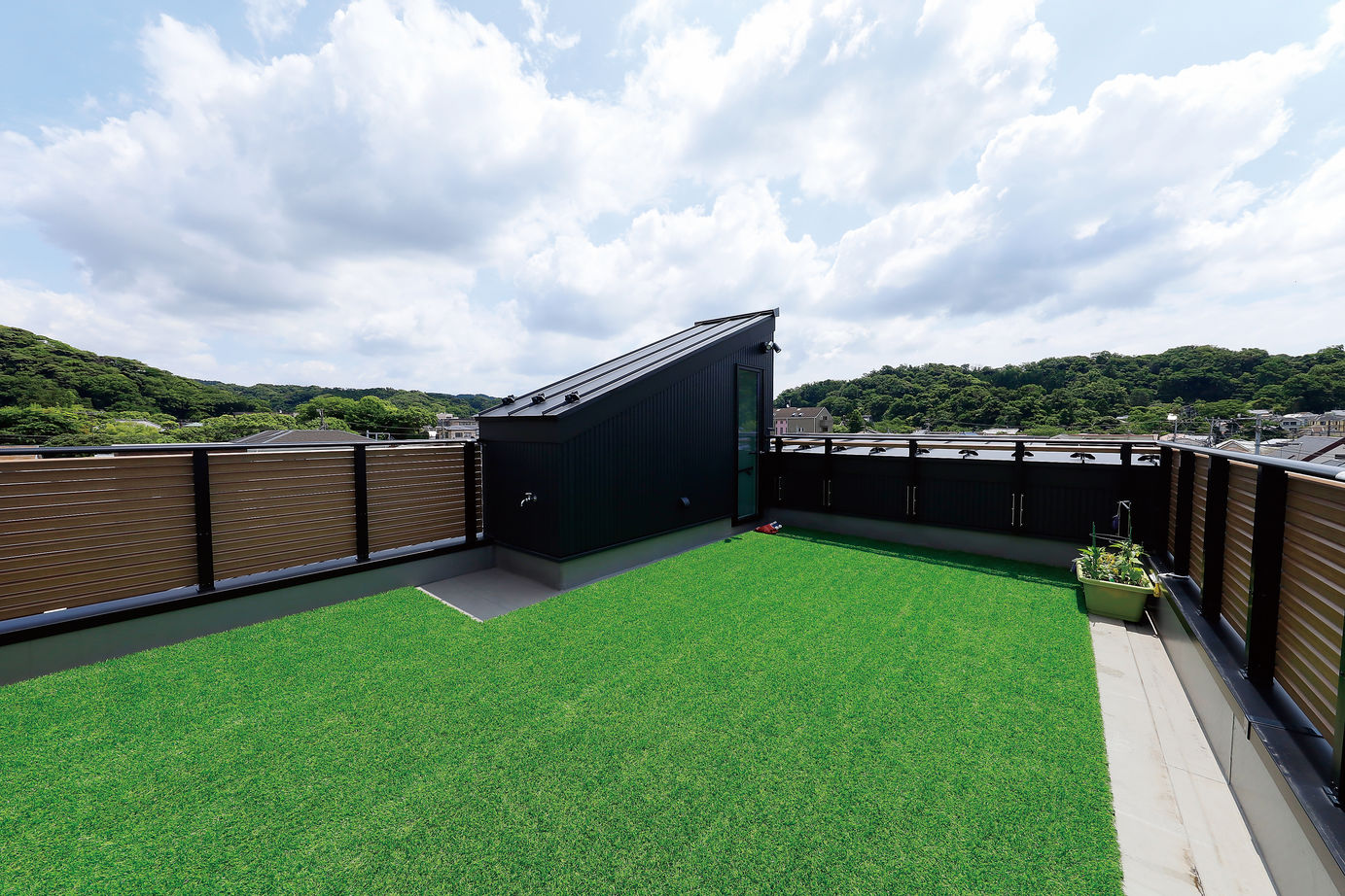 高山マテリアル 【2000万円台／敷地27.9坪／二世帯住宅/鎌倉市】狭小地を活かした屋上付き3階建て！それぞれの暮らしを尊重の建築実例画像6