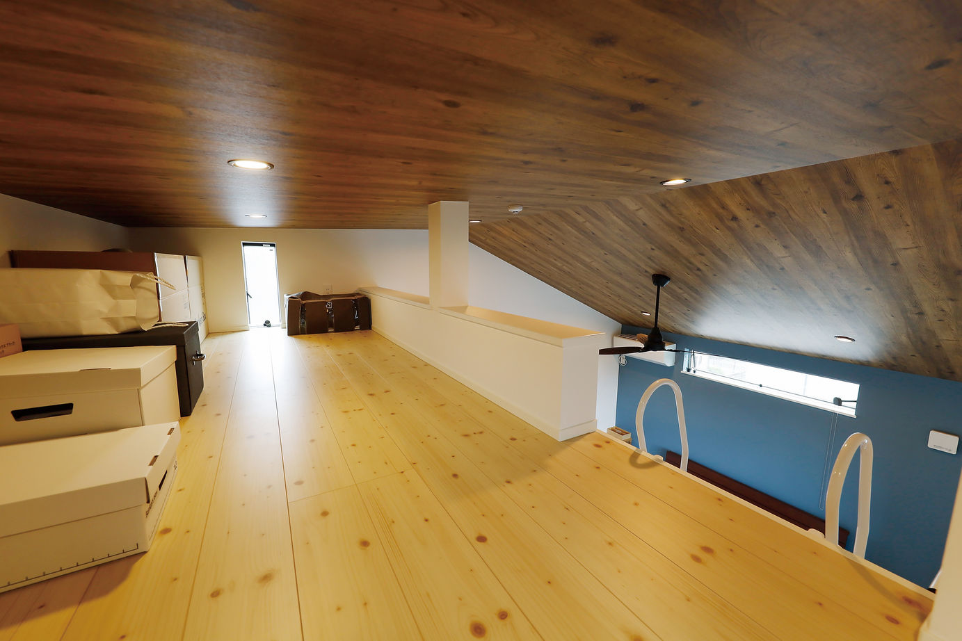 高山マテリアル 【2000万円台／敷地27.9坪／二世帯住宅/鎌倉市】狭小地を活かした屋上付き3階建て！それぞれの暮らしを尊重の建築実例画像9