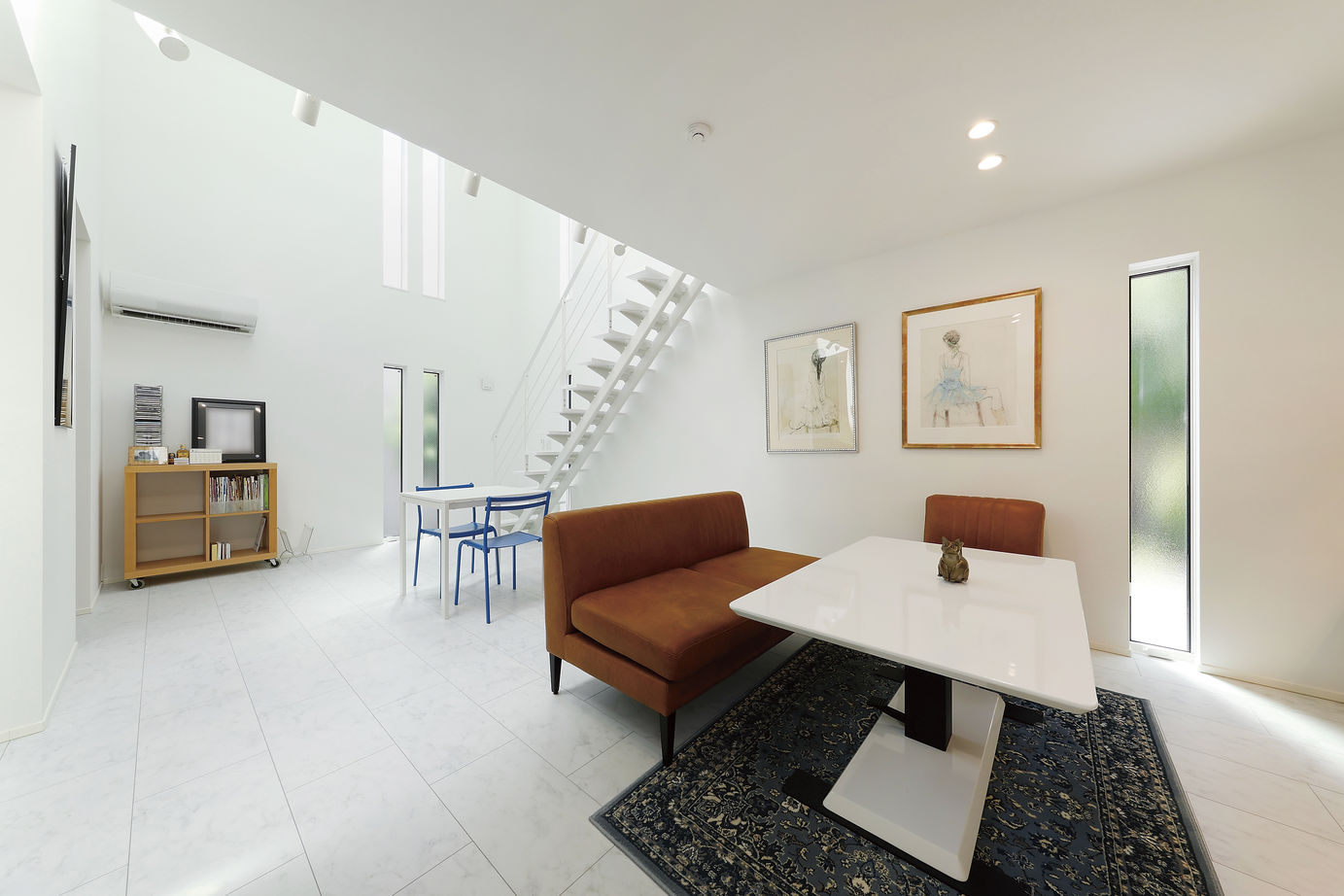 高山マテリアル 【2000万円台／吹き抜け／間取り図有／世田谷区】コンパクトな箱型フォルムの住まいでシンプルに暮らす！の建築実例画像3