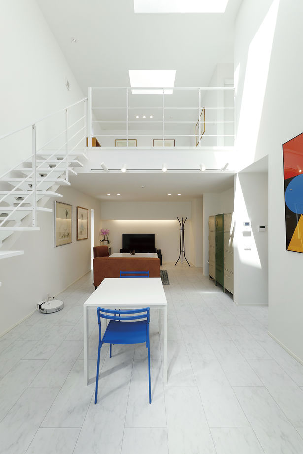 高山マテリアル 【2000万円台／吹き抜け／間取り図有／世田谷区】コンパクトな箱型フォルムの住まいでシンプルに暮らす！の建築実例画像4