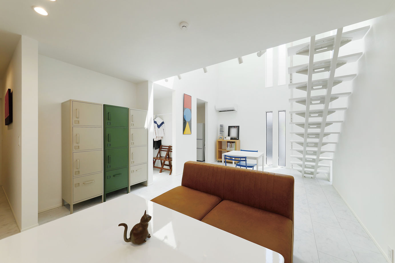 高山マテリアル 【2000万円台／吹き抜け／間取り図有／世田谷区】コンパクトな箱型フォルムの住まいでシンプルに暮らす！の建築実例画像5