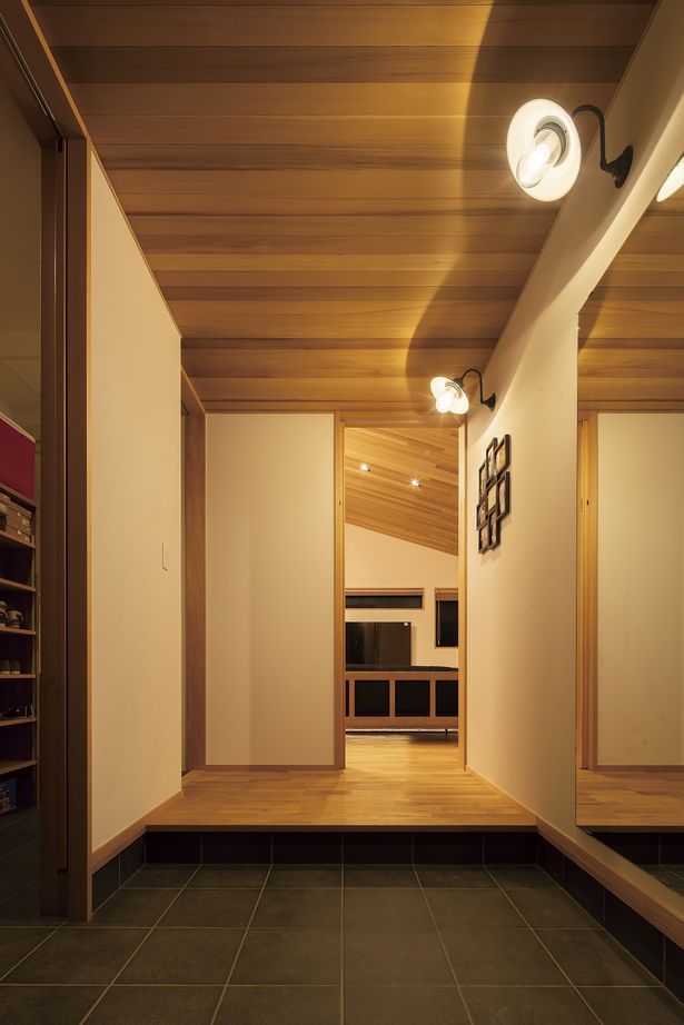 関工務所 【モダン】勾配天井が空間の広がりを生む、匠の技で築く端正な佇まいの建築実例画像4