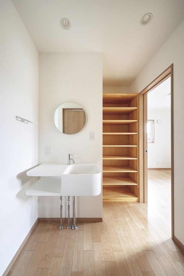 関工務所 暮らし心地に美しさを添えて。匠の技で創るガレージのある家の建築実例画像4