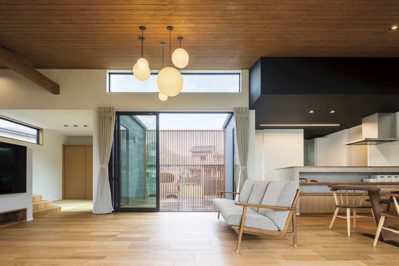 関工務所 【平屋】SE 構法と匠の技で大空間を実現笑顔に包まれた平屋の暮らしの建築実例画像5