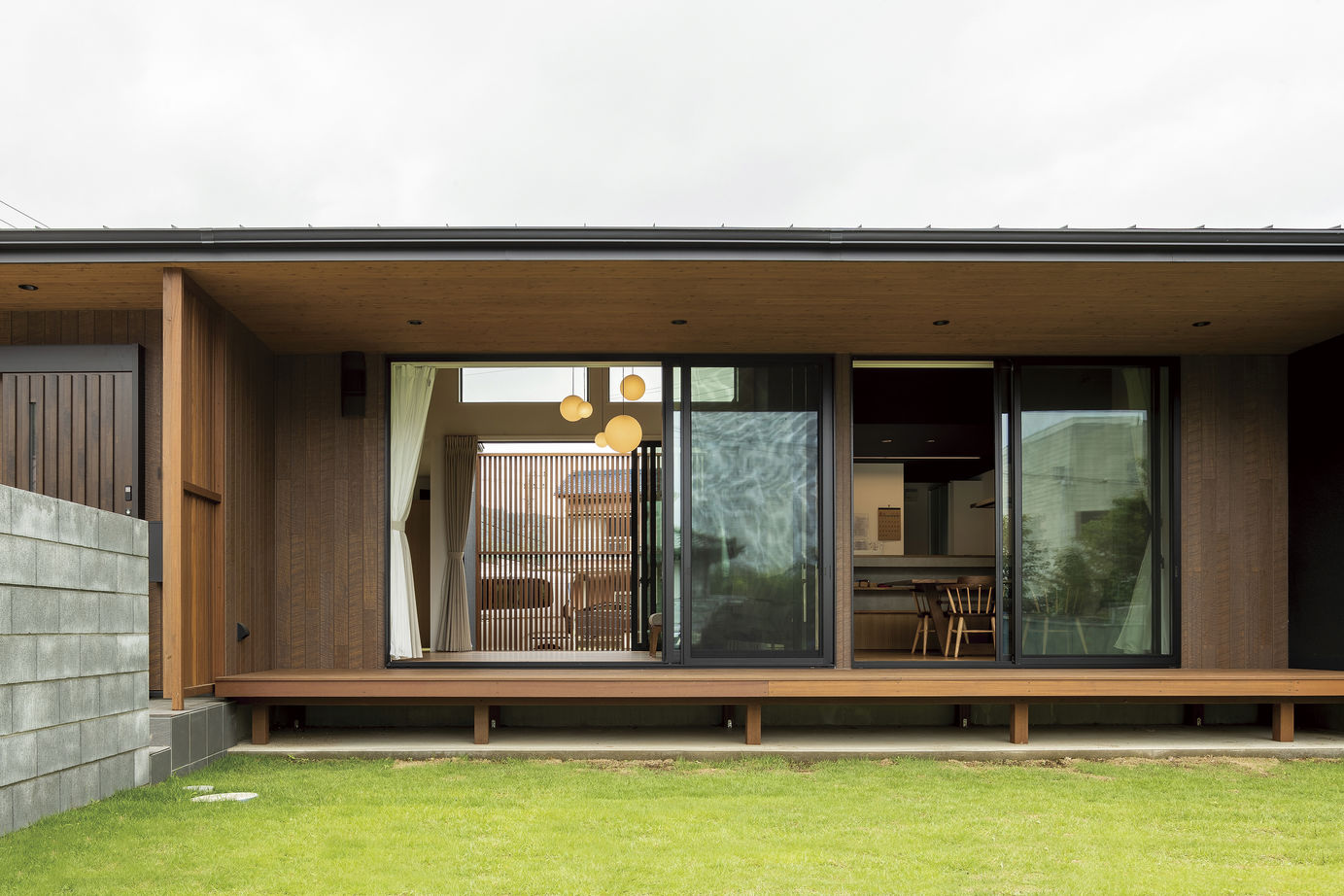 関工務所 【平屋】SE 構法と匠の技で大空間を実現笑顔に包まれた平屋の暮らしの建築実例画像10