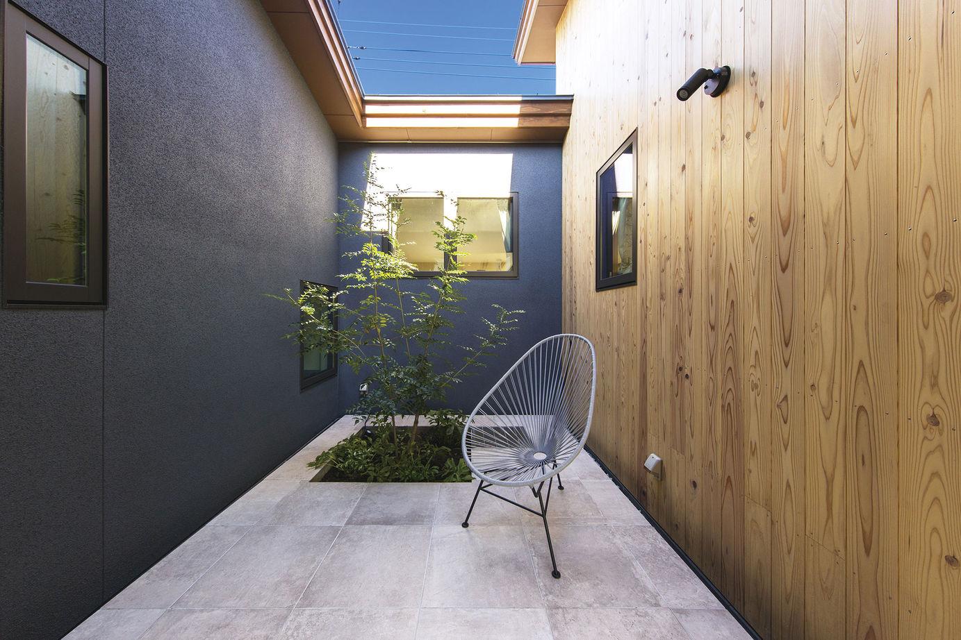 関工務所 【本体価格2500～2999万円/40.8坪】平屋の板張りの家の建築実例画像10