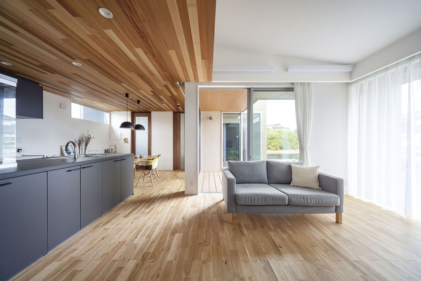 関工務所 【2500～2999万円/35坪】パティオのある家の建築実例画像2