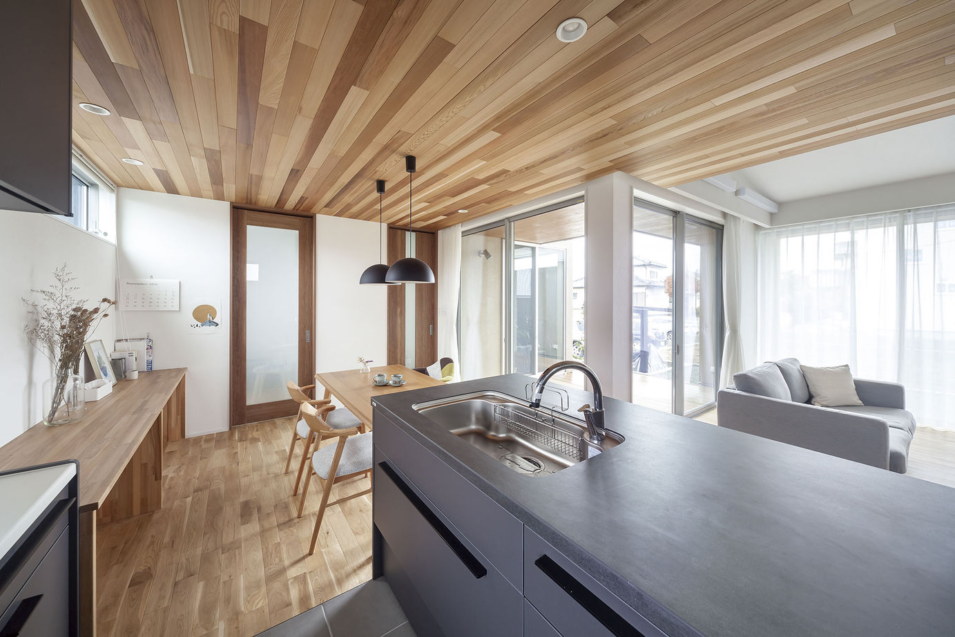 関工務所 【2500～2999万円/35坪】パティオのある家の建築実例画像3