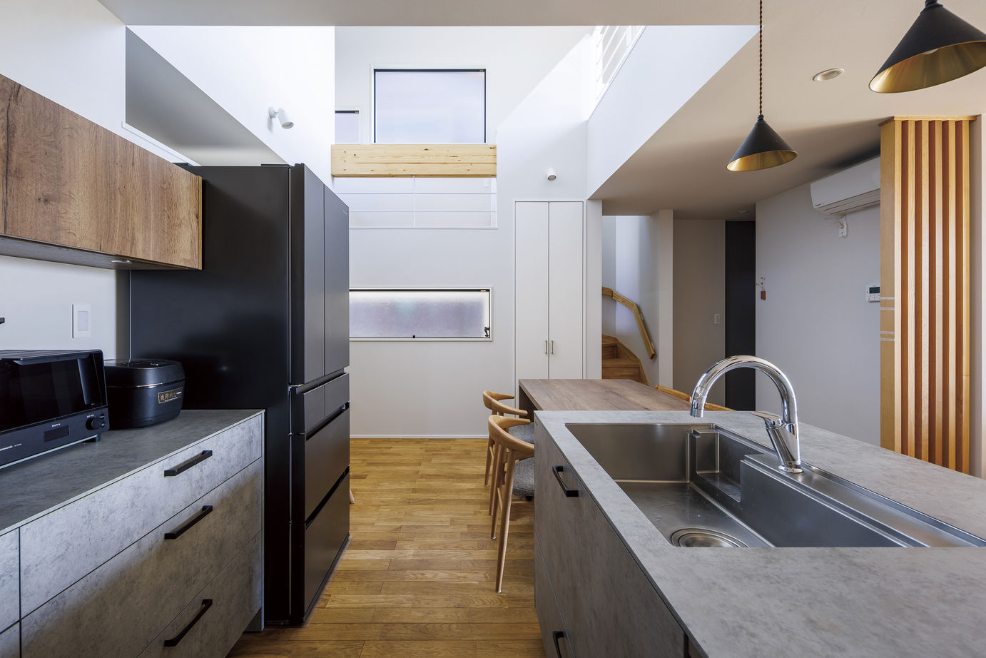 関工務所 【本体価格3000～3499万円/43坪】家族をつなぐスキップフロアのある住まいの建築実例画像3