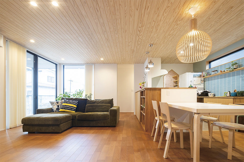 関工務所 南北に長い土地を活かした開放感のあるL字型の家の建築実例画像3