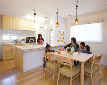 ソーフィールドホーム 可愛いデザインがお気に入り 太陽光＆全館空調で快適な家の建築実例画像1