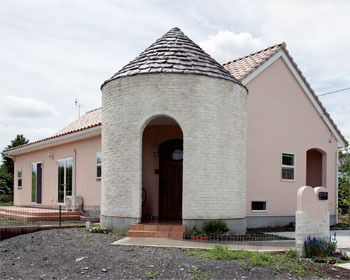 ソーフィールドホーム 可愛らしい玄関に人が集まり ハンドメイドを楽しむ毎日の建築実例画像1