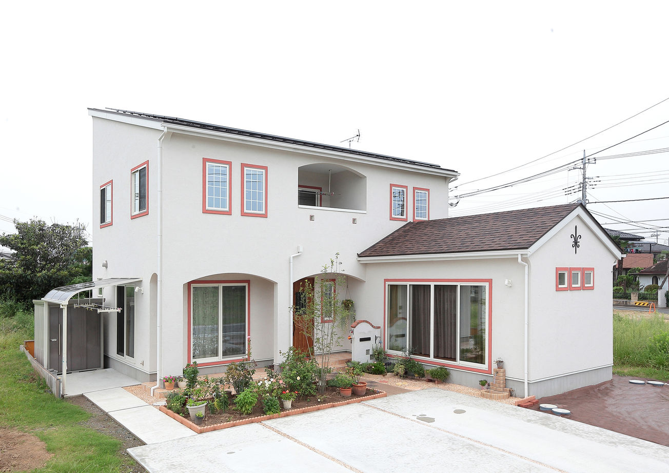 ソーフィールドホーム 可愛いキッチンが自慢のヨーロピアンデザインの家の建築実例画像1