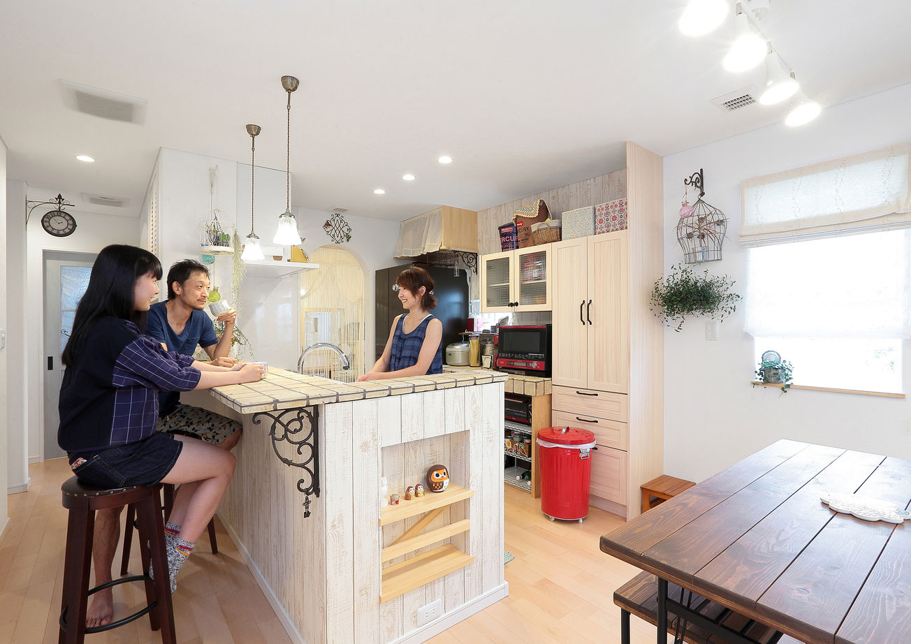 ソーフィールドホーム 可愛いキッチンが自慢のヨーロピアンデザインの家の建築実例画像2