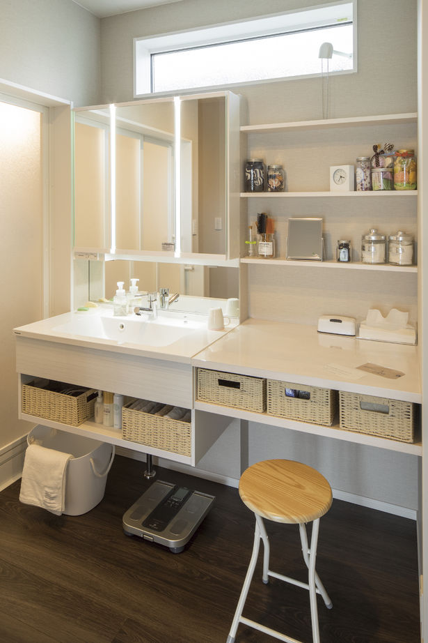 ソーフィールドホーム 【本体価格1500～1999万円／平屋／インナーガレージ】ダークカラーで落ち着きのある、シンプルモダンな平屋の建築実例画像6