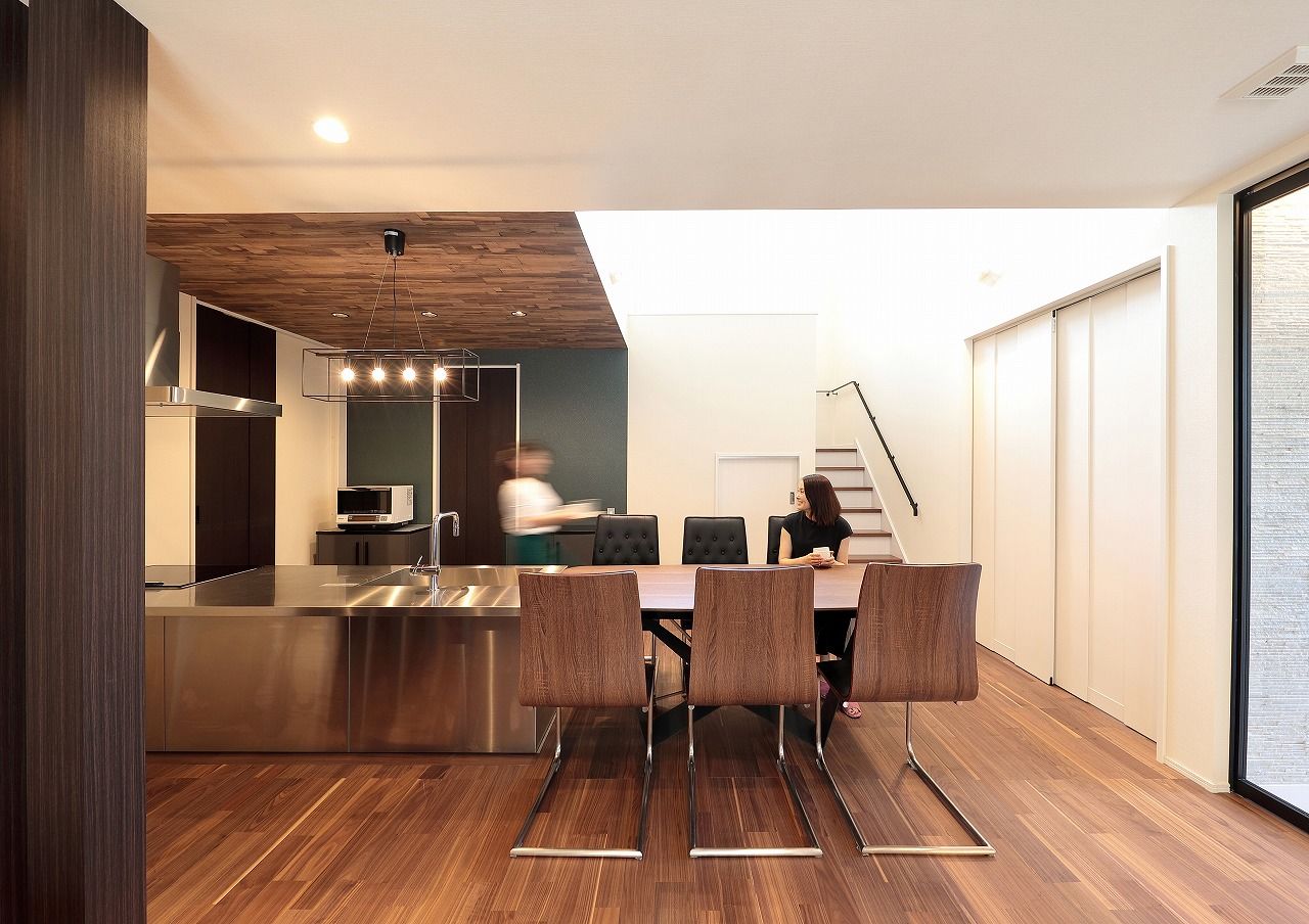 ソーフィールドホーム 【本体価格2500～3000万円 / スキップフロア / 57.3坪】上質な空間と住み心地を追求。家族の笑顔が集まる家の建築実例画像4