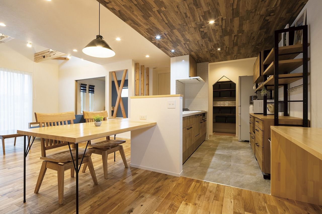 ソーフィールドホーム 【本体価格2400～2500万円 /吹き抜け/ 41.2坪】大空間LDKと木の温もり。家族の健やかな日々を叶えた家の建築実例画像4