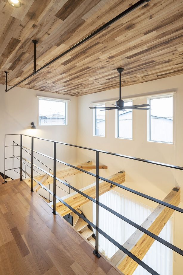 ソーフィールドホーム 【本体価格2400～2500万円 /吹き抜け/ 41.2坪】大空間LDKと木の温もり。家族の健やかな日々を叶えた家の建築実例画像9