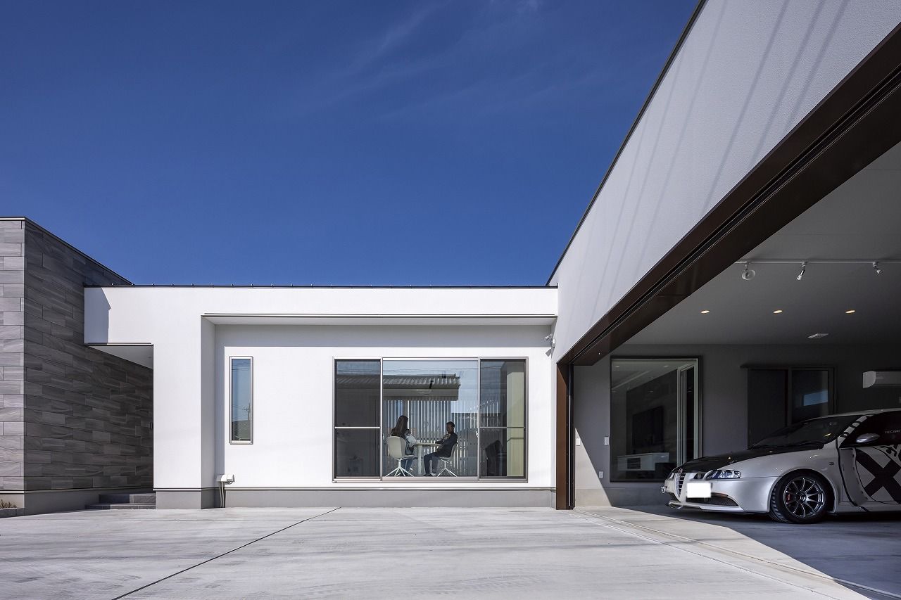 ソーフィールドホーム 【本体価格2500～3000万円 /平屋/ 49.3坪】開放感×高性能で心から寛ぐ、ガレージと繋がる平屋の邸宅の建築実例画像3