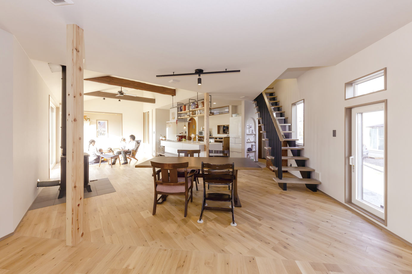 ソーフィールドホーム 豊かな素材感やデザインを追求　寛ぎのナチュラルモダンな平屋の建築実例画像7