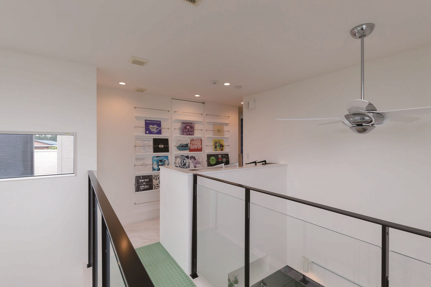 ソーフィールドホーム テーマは「白とガラスの宇宙空間」こだわりを徹底的に叶えた家の建築実例画像9