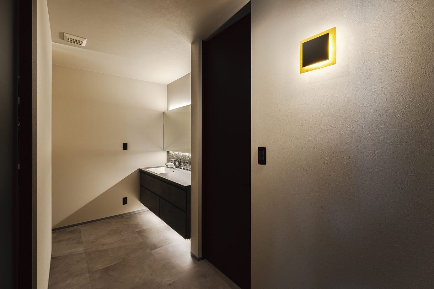 ソーフィールドホーム 【本体価格3000～3500万円/33.2坪】自宅にいながらお泊り気分、洗練されたホテルライクな家の建築実例画像5