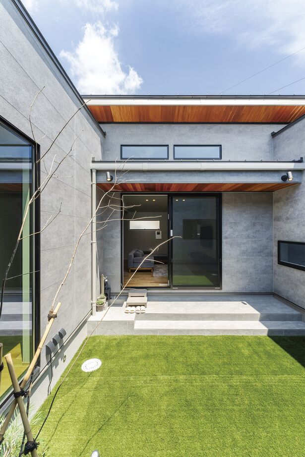 ソーフィールドホーム 【本体価格3500～4000万円/37.8坪】計算されつくした解放感が魅力。中庭中心のロの字プランの建築実例画像8