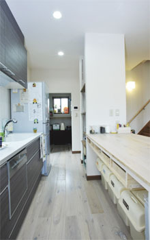 サンワ設計 生活動線もバイクガレージといった趣味スペースも ワガママをいっぱい詰めた家の建築実例画像3