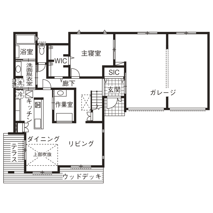サンワ設計 熱帯魚水槽のアクアリウムとビルトインガレージのリゾートハウスの間取り図（4LDK）1階