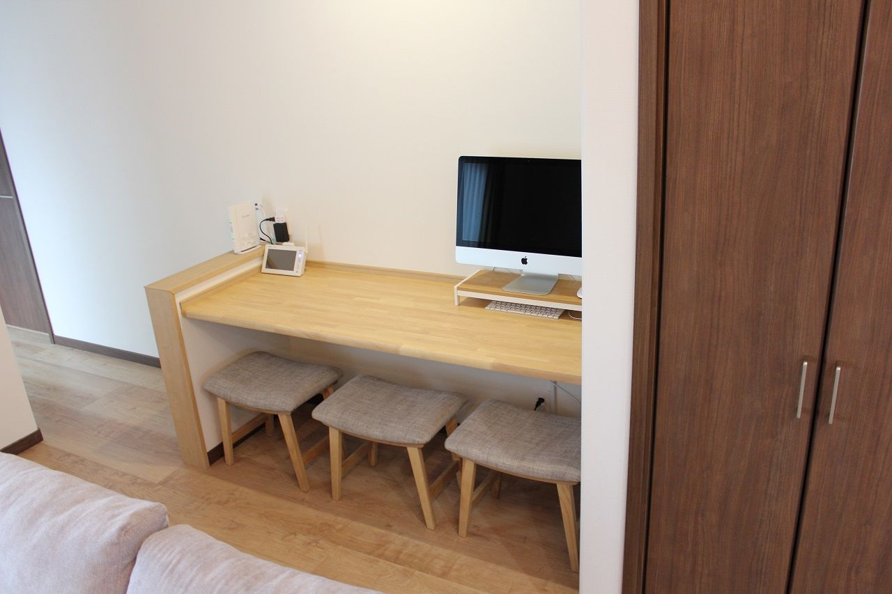 サンワ設計 太陽の光差し込むバイクガレージのある平屋の建築実例画像5