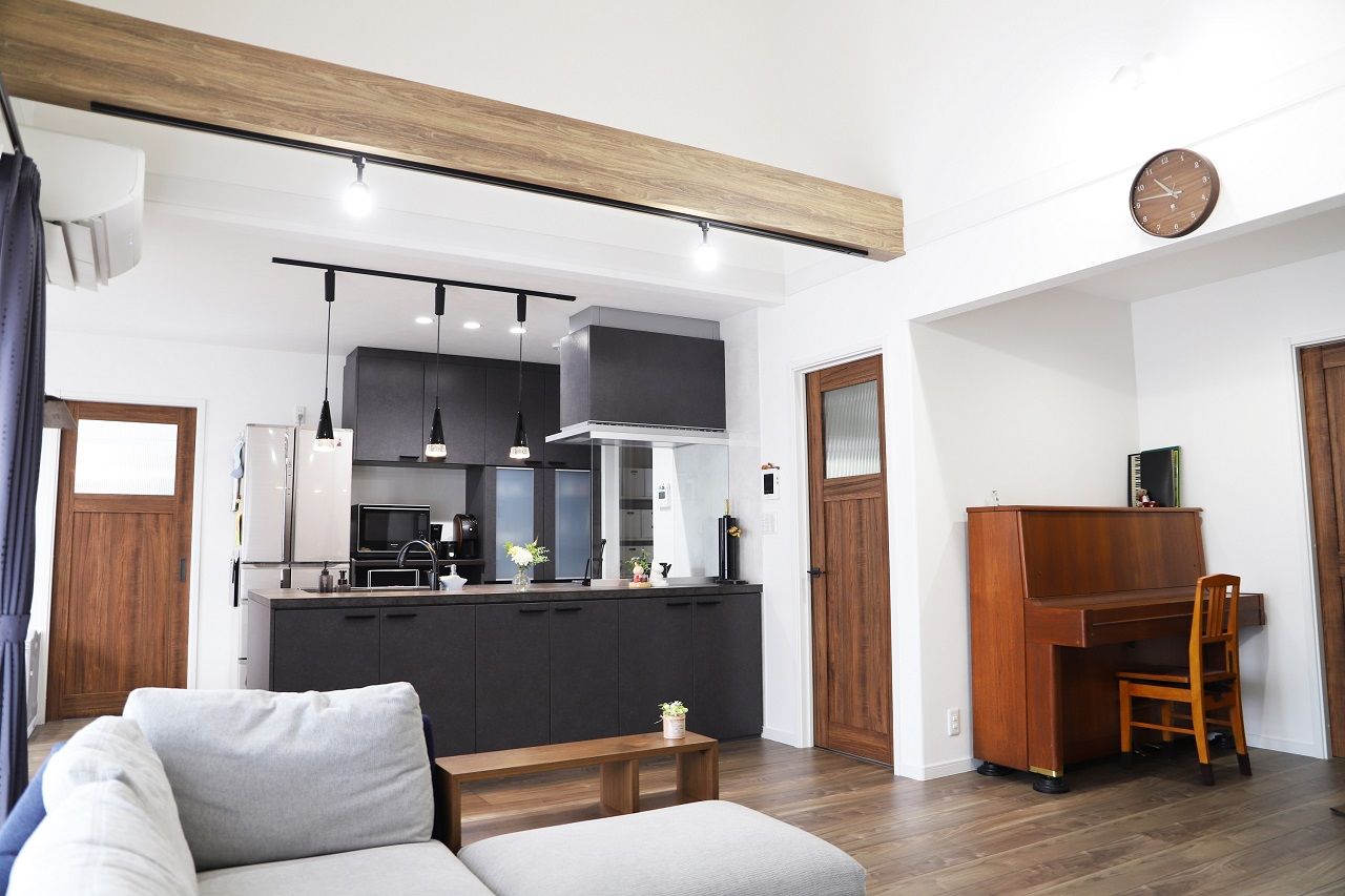 サンワ設計 家族と愛犬が楽しく暮らす広々ウッドデッキのある家の建築実例画像3