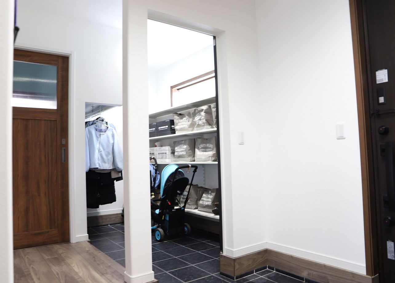 サンワ設計 家族と愛犬が楽しく暮らす広々ウッドデッキのある家の建築実例画像7