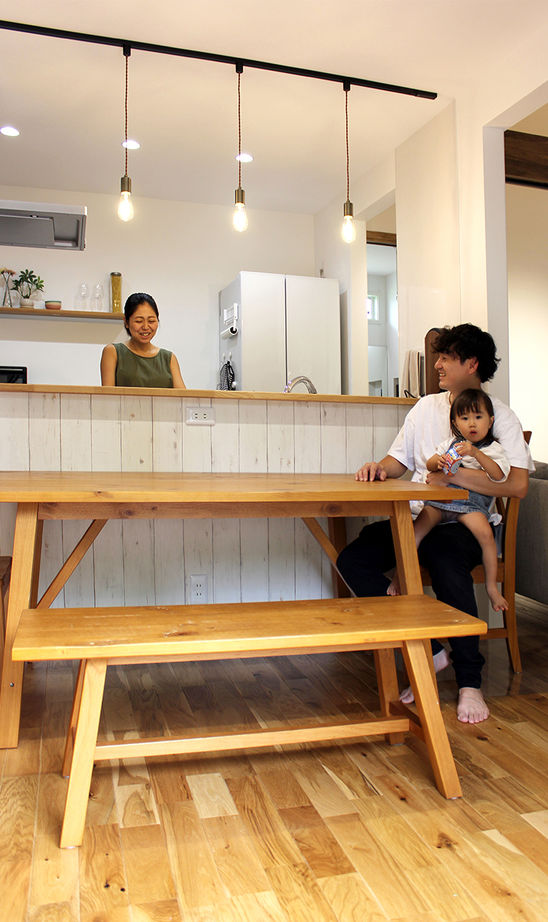 サンワ設計 ロックガーデン風のエクステリア　ハワイアンテイストな平屋の建築実例画像3