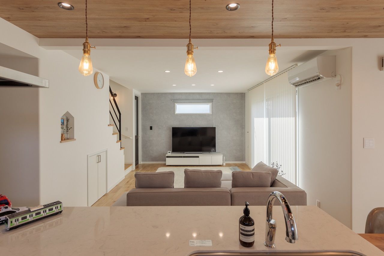 サンワ設計 グレージュカラーがオシャレなこだわりがつまったリビング階段のある家の建築実例画像3